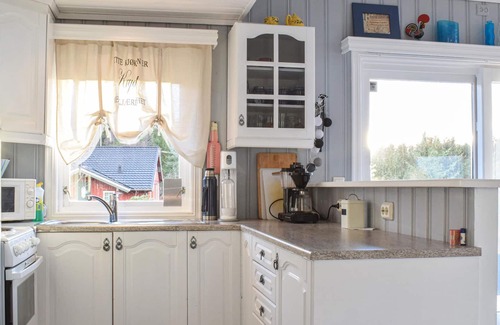 Tysvaer House | Cottage with large terrace and beautiful view over the Grindafjord.