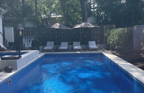Dodds Addition Cottage | cottage with pool and hot tub in Dewey-inquire about long-term off-season rental