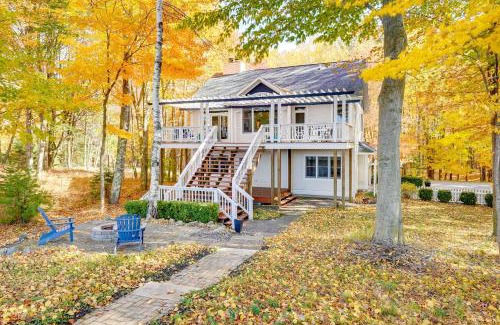 Manistee House | Cottage with Private Beach and Fire Pit in Manistee!