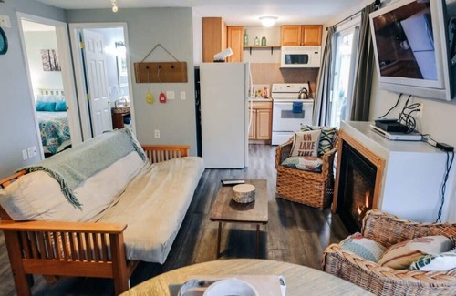 Oscoda House | Cottage with private beachfront on Lake huron