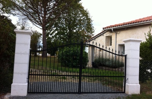 Bessac Cottage | Cottage with private pool for holidays in charente 16000
