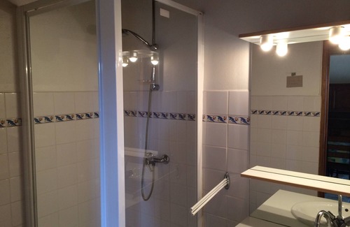 Laz Cottage | Cottage with private water, calm guaranteed