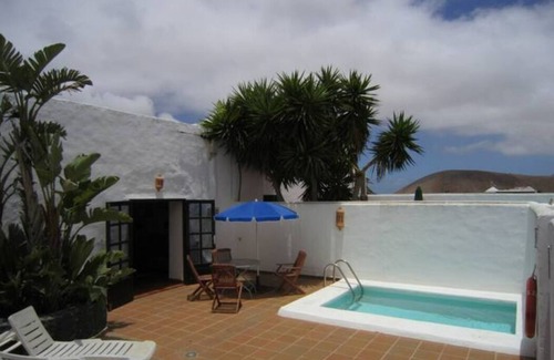 La Vegueta House | Cottage with rustic charm, private sun terrace and pool