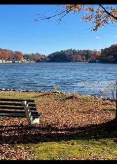 Saylorsburg House | Cottage with stunning lake views