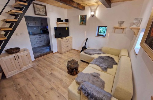 Trebnje Cottage | Cottage with whirlpool and sauna
