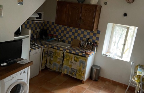 Mazan House | Cottage Wood Joli, Small Cottage WOOD JOLI