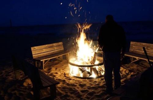 Greenbush Apartment | Cottages 7 & 9 - Fire Pit - Beach - Sleeps 8