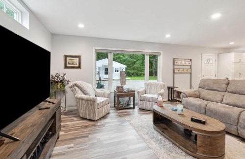 Greenbush Apartment | Cottages 7 & 9 - Fire Pit - Beach - Sleeps 8