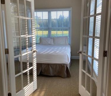 Wallace Resort | Cottages and Suites at River Landing