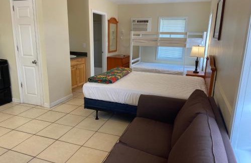 Kiska Beach House | Cottages Christian Retreat