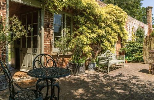Ringstead House | Cottages in the Walled Garden 18