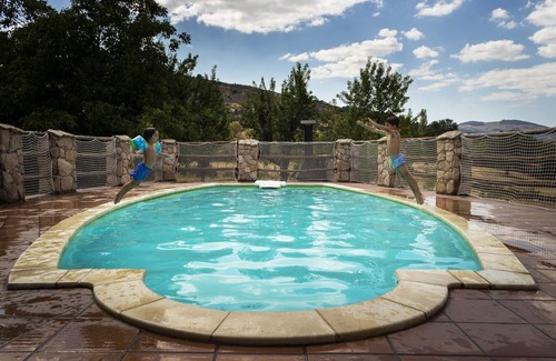 La Aldehuela Cottage | Cottages Lalo and Chelo, Gredos Avila 20 people ideal family/friends Swimming pool.