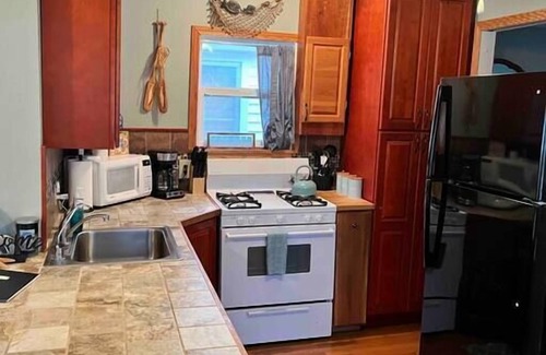 Fulton House | Cottages on Sand Lake - The Cozy Cottage