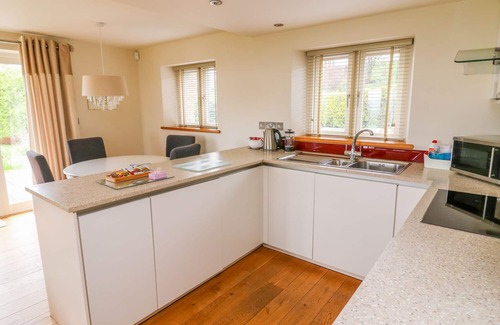 Higher Walton Cottage | COTTAM COTTAGE FARM, family friendly, with open fire in Ribchester