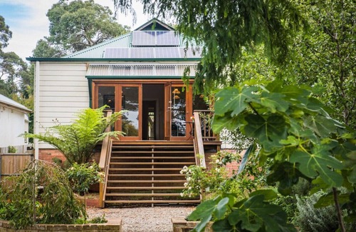 Blackheath House | Cottawalla - charming & cosy original early 1900's weatherboard cottage
