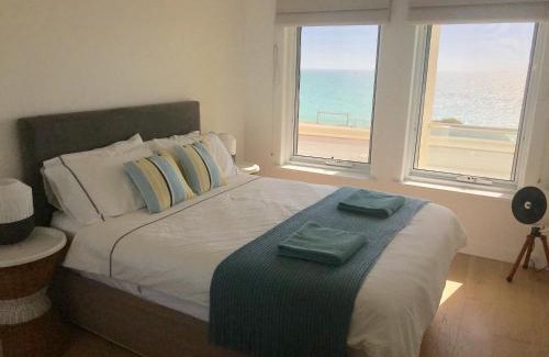 Cottesloe Apartment | Cottesloe Beachfront Ocean View Apartment