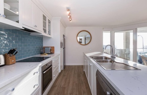 Cottesloe Apartment | Cottesloe Blue Apartment - Executive Escapes