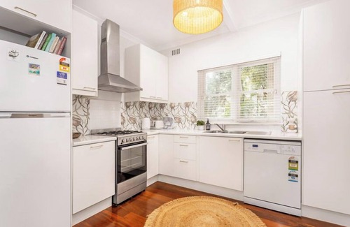 Cottesloe Apartment | Cottesloe Coastal Boho Retreat - Executive Escapes