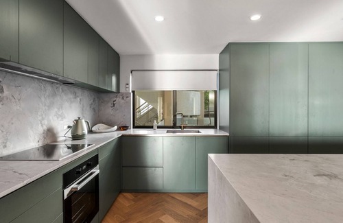 Cottesloe Apartment | Cottesloe Neue Blue Apartment