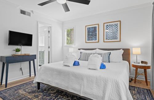 Lawton Woods House | Cotton Cottage