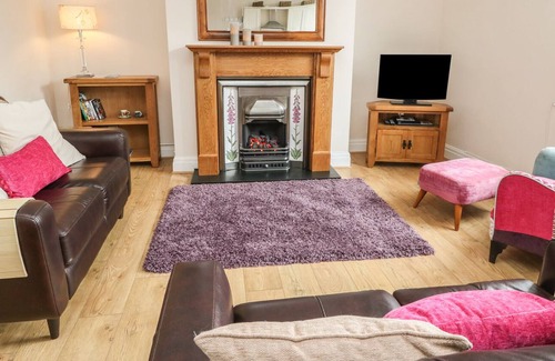 Littleborough Cottage | COTTONGRASS COTTAGE, pet friendly, with a garden in Littleborough