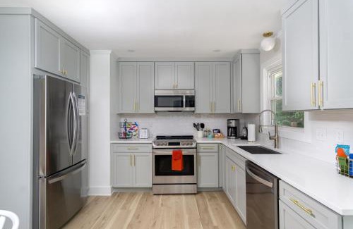 Asheville House | Cottontail Cottage Pet-friendly, Fire Pit & 10 Min. to Downtown AVL!