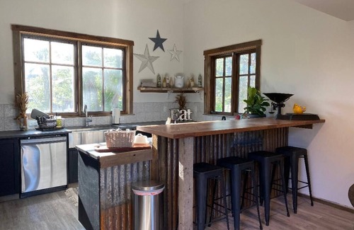 Sierraville Cottage | COTTONWOOD CREEK FARMHOUSE GUEST COTTAGE
