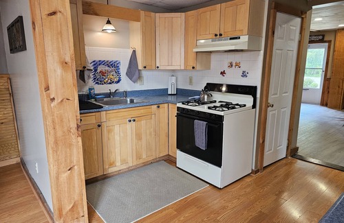 Conesus House | Cottonwood Lake House