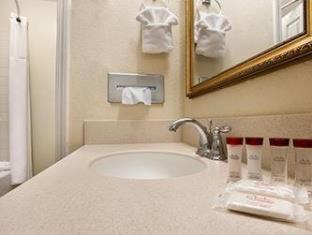 Pooler Hotel | Cottonwood Suites Savannah Hotel & Conference Center