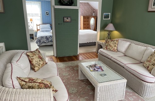 Cooperstown - Otsego Lake Apartment | Cottonwood Welcoming 2nd floor apartment just north of Cooperstown