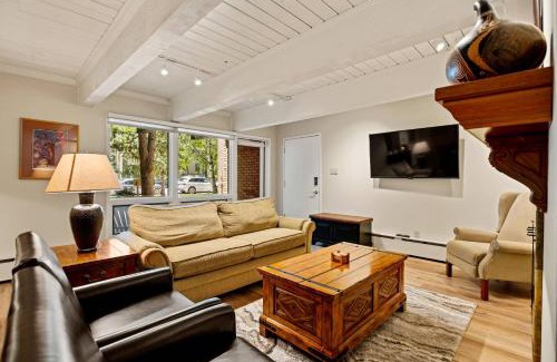 Aspen House | Cottonwoods 1-D