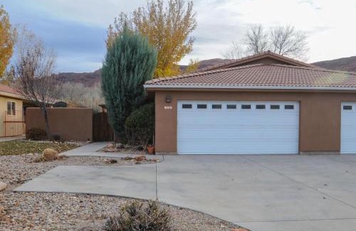 Moab House | Cottonwoods 377