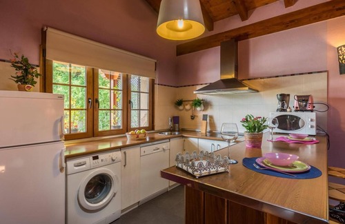 Fontibre House | Country House 'Casa Eva' with Mountain View, Private Garden and Wi-Fi