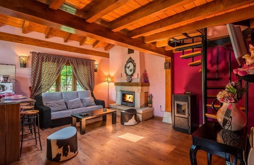 Fontibre House | Country House 'Casa Eva' with Mountain View, Private Garden and Wi-Fi