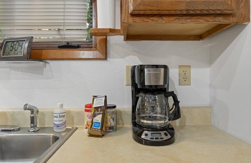 Rapid City House | Cougar Lodge Vacation Home Thirty Minutes from Mt Rushmore - In Rapid City On Canyon Lake Thirty Minutes from Mt Rushmore