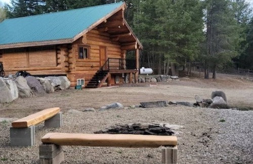 Kootenay Boundary Cabin | Cougar Mountain Get Away