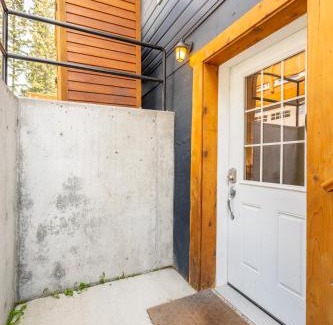 Banff Apartment | Cougar Street Mountain Rental