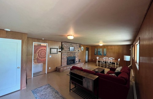 Pullman House | Coug’s Den on Upper Dr - 2 bedroom house in Pullman