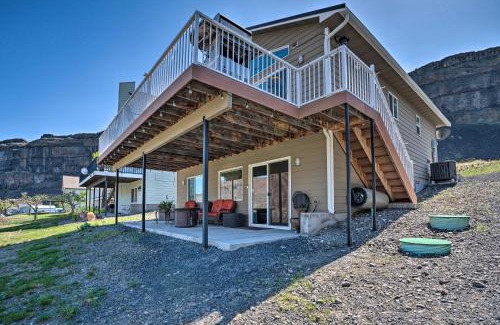 Coulee City House | Coulee City Home with Mtn Views - Steps to Blue Lake