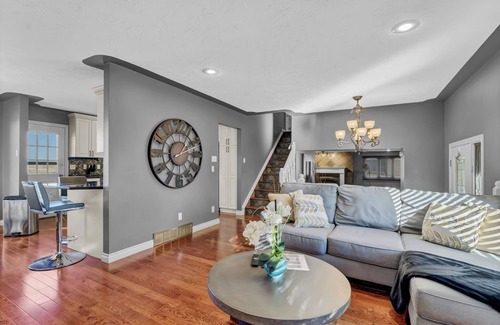 Medicine Hat House | Coulee View Inn