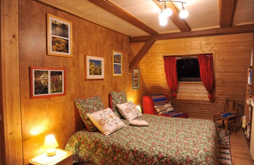 Thanville House | Couleurs Nature" guest room with kitchenette: Quiet, conveniently located