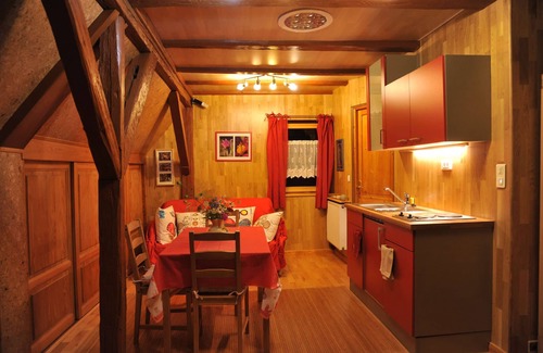 Thanville House | Couleurs Nature" guest room with kitchenette: Quiet, conveniently located