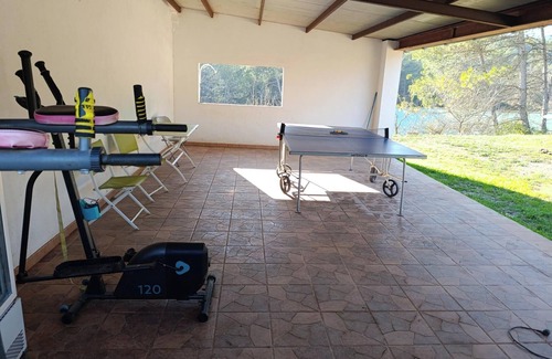 Sant Salvador de Guardiola Apartment | Country House 'Set Rengs 2' with Lake View, Shared Pool and Wi-Fi