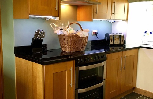 Llandrillo Cottage | Counrty Cottage with HOT TUB, FIBRE BROADBAND, NETFLIX