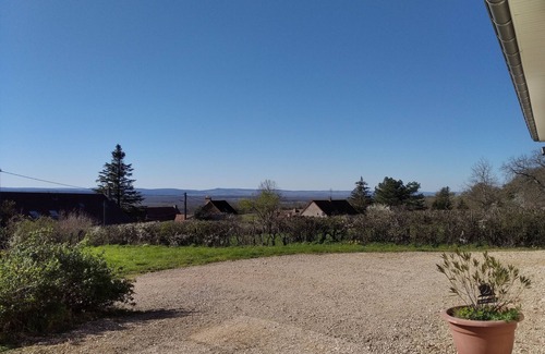 La Chapelle-sous-Brancion House | Country house for 2 people (many hiking trails)