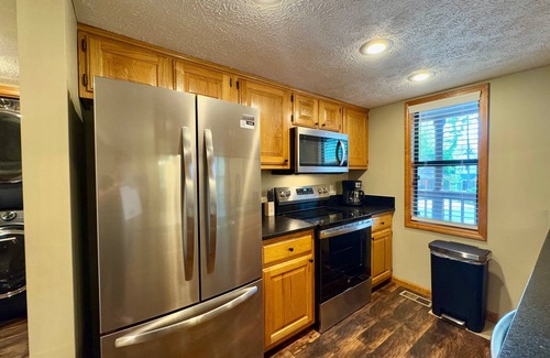 Pigeon Forge House | Count Your Blessings: Free Attraction Tickets, Hot Tub, Pool Access, & WiFi