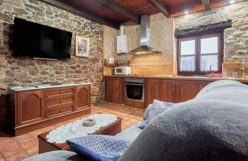 Noceda House | Country House 'Abuelo Jose I I' with Mountain View, Balcony and Wi-Fi