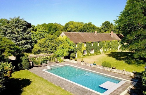 Saint-Pierre-les-Nemours House | Country house, 7 people, swimming pool, organic farm, park.