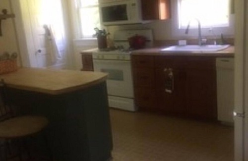 Mills County House | Country Acreage: Escape, Relax, Renew.