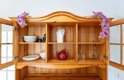 Saint-Genest-Lerpt Apartment | Country and city at the same time